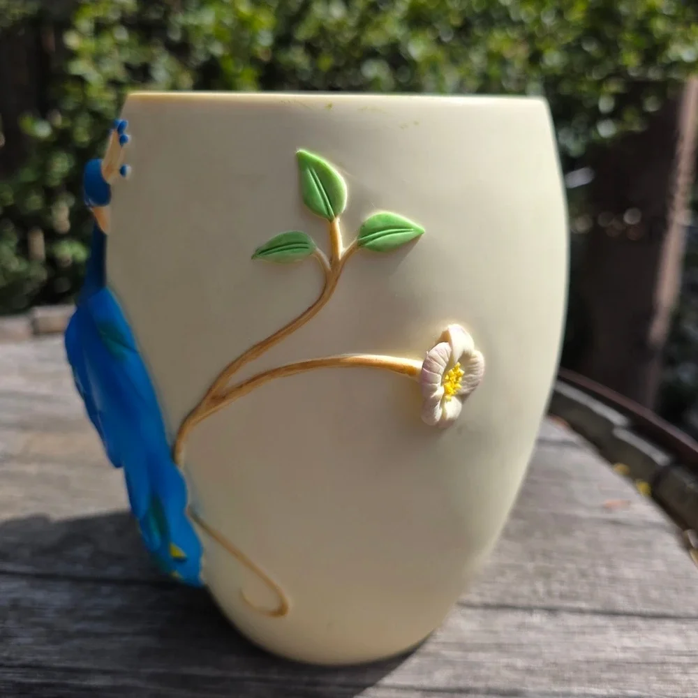 LENOX Majestic Peacock Ceramic Vase 7